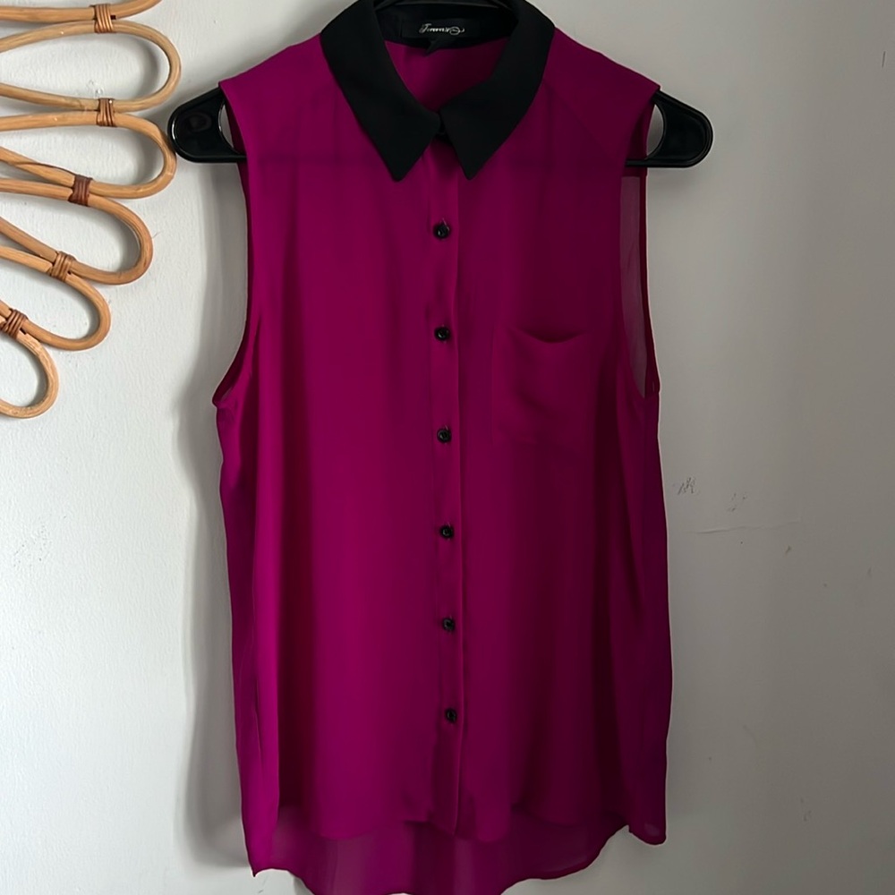 Forever 21 bright neon purple button up tank. Size small